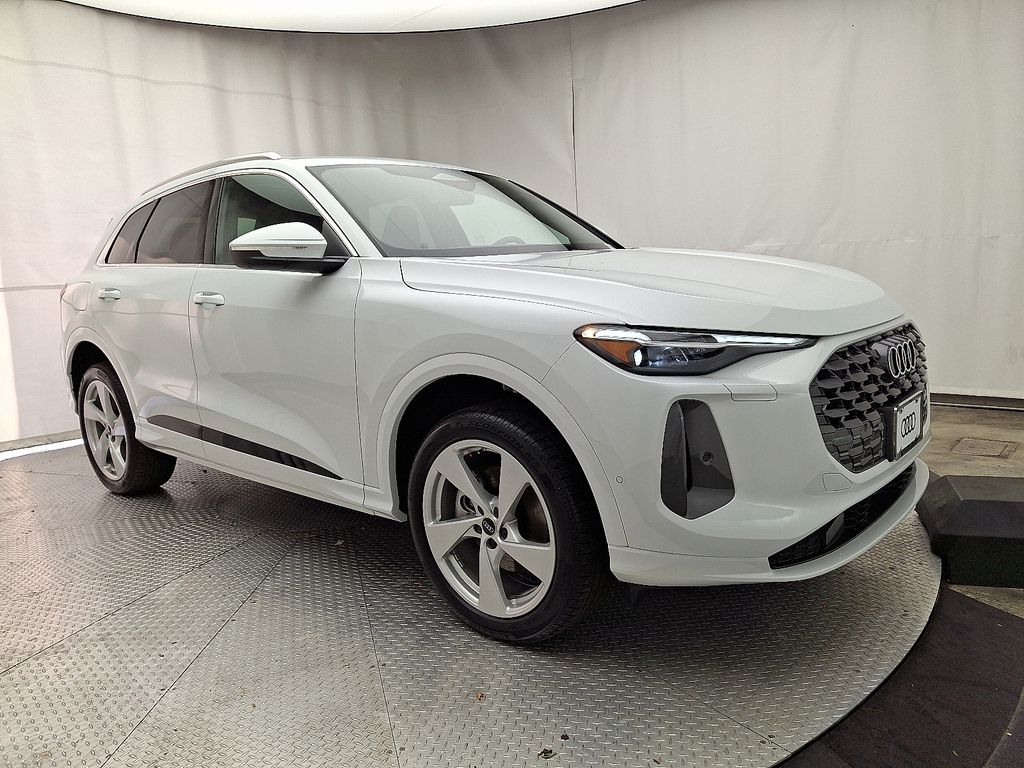 Thumbnail: 2025 Audi Q5 - 2