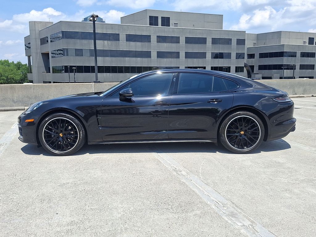 Thumbnail: 2023 Porsche Panamera - 2