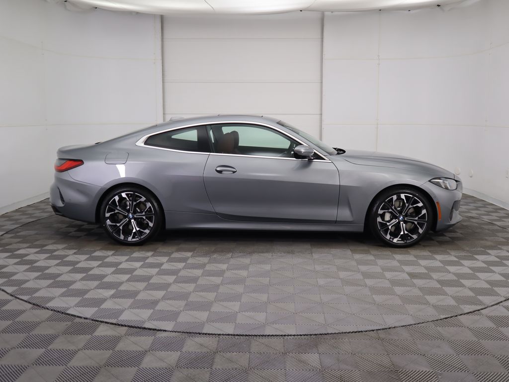 Thumbnail: 2026 BMW 4 Series - 4