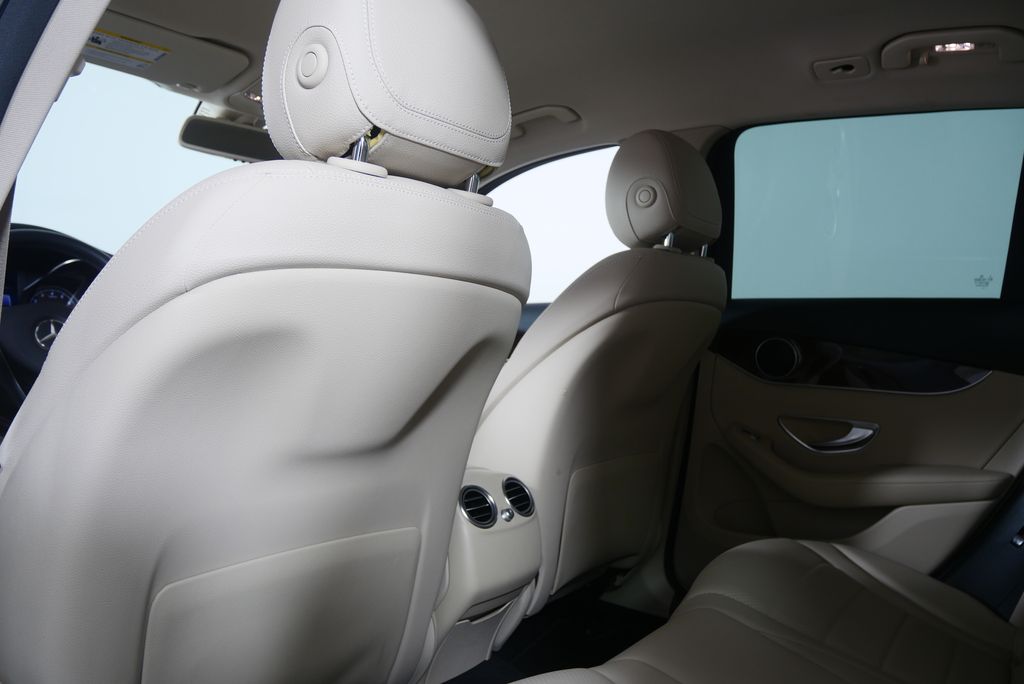 Thumbnail: 2017 Mercedes-Benz GLC - 16