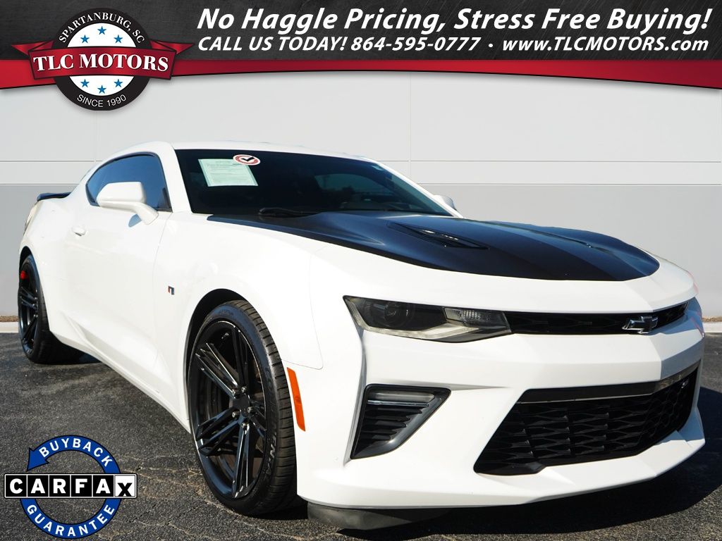 Summit White 2017 Chevrolet Camaro Coupe Rear-Wheel Drive 6-Speed Manual
