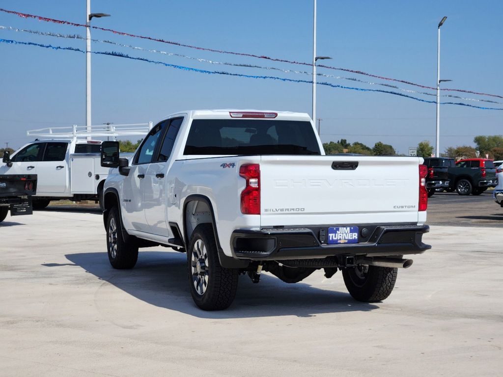 2025 Chevrolet Silverado 2500HD Custom 4