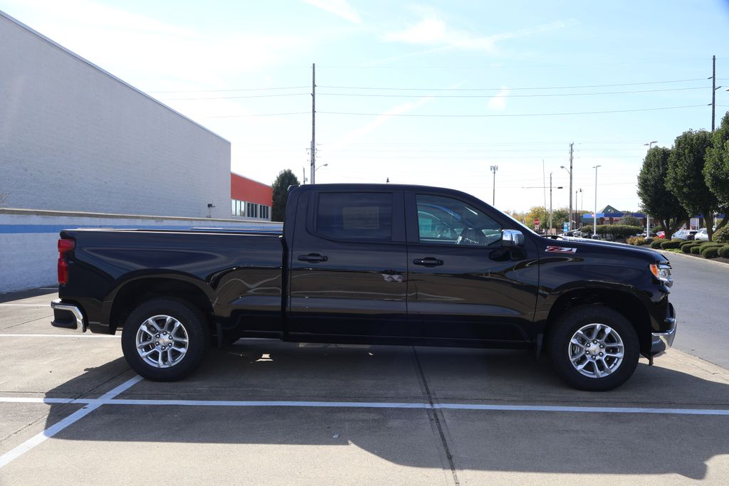 Thumbnail: 2026 Chevrolet Silverado 1500 - 4