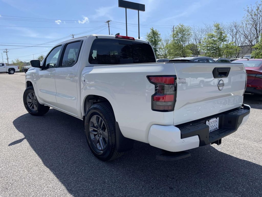 View vehicle photo 4