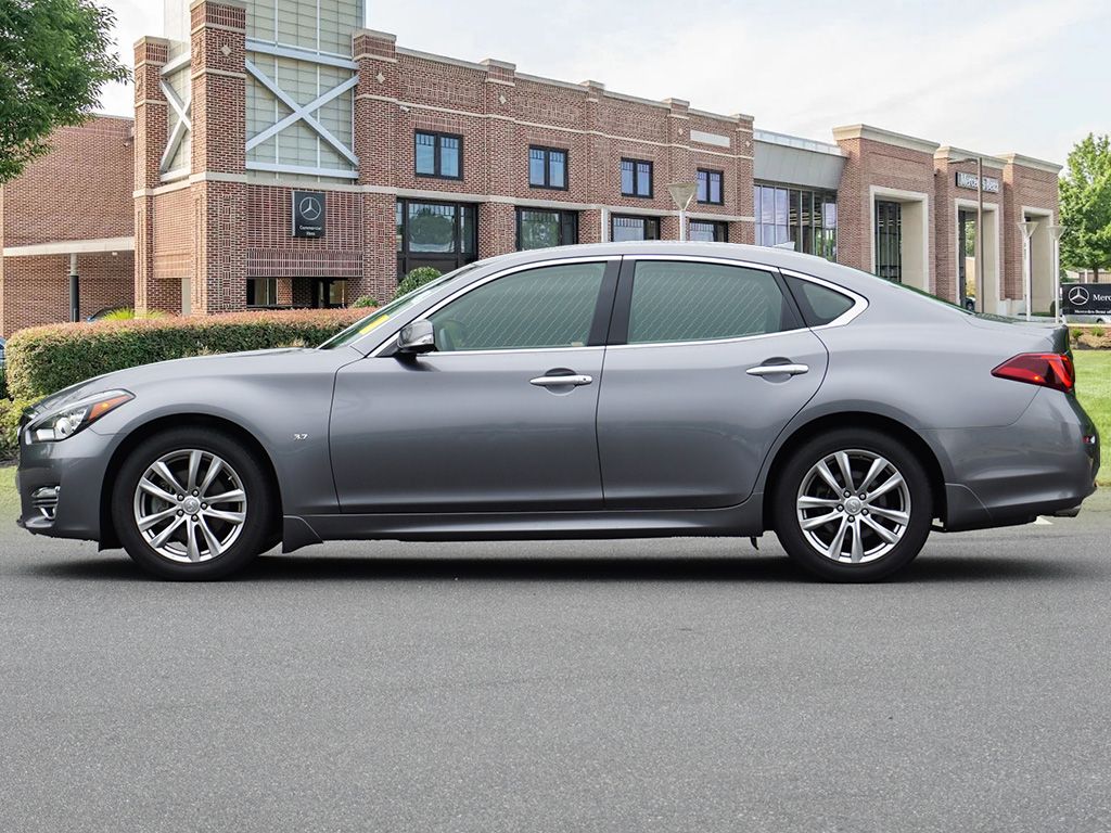 Thumbnail: 2015 INFINITI Q70 - 8