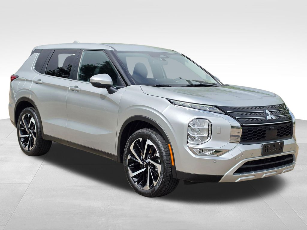 Used 2024 Mitsubishi Outlander SUV