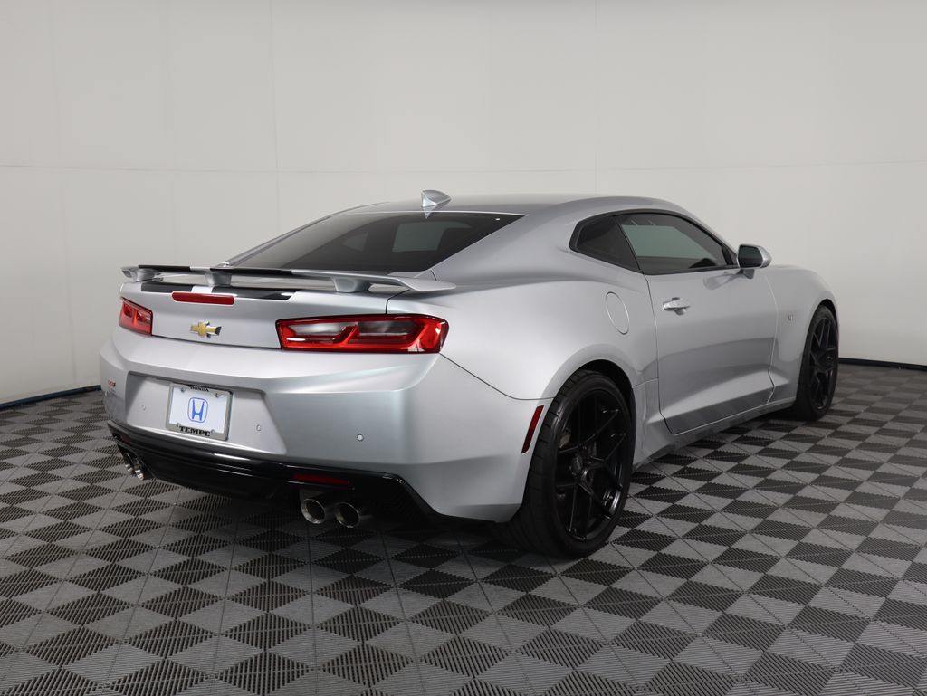 2017 Chevrolet Camaro  5