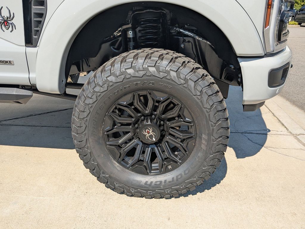 2025 Ford F-250 Black Widow