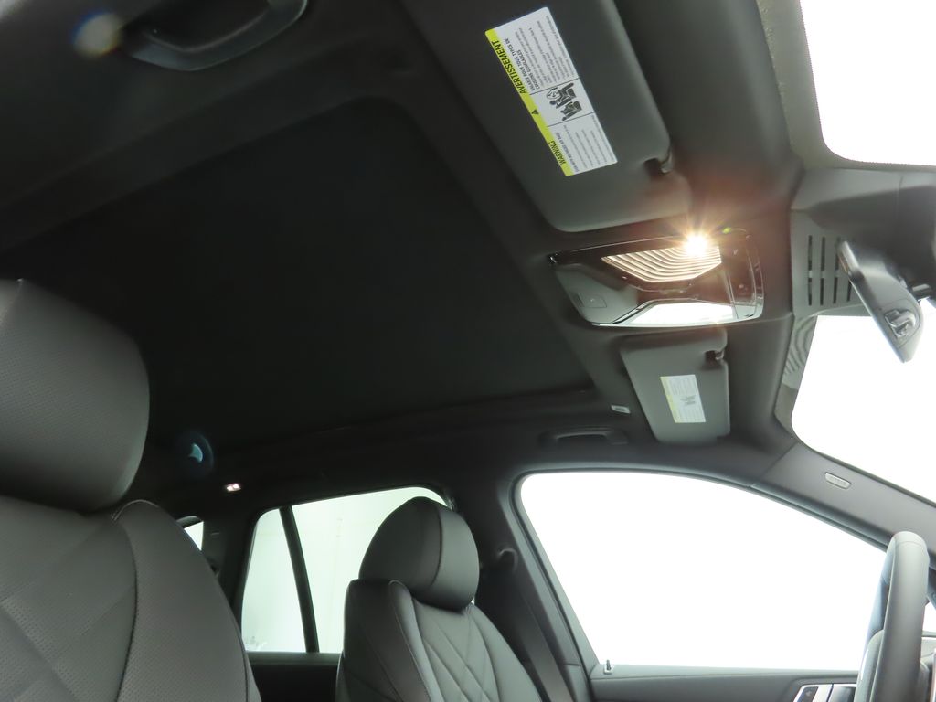 Thumbnail: 2026 BMW X5 - 19