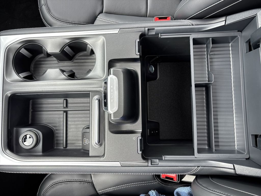 New 2026 Glacier Gray Metallic Tri-Coat Ford MAX Platinum® image 31
