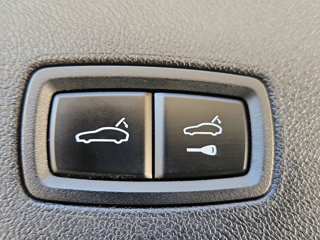 Thumbnail: 2021 Porsche Cayenne - 29