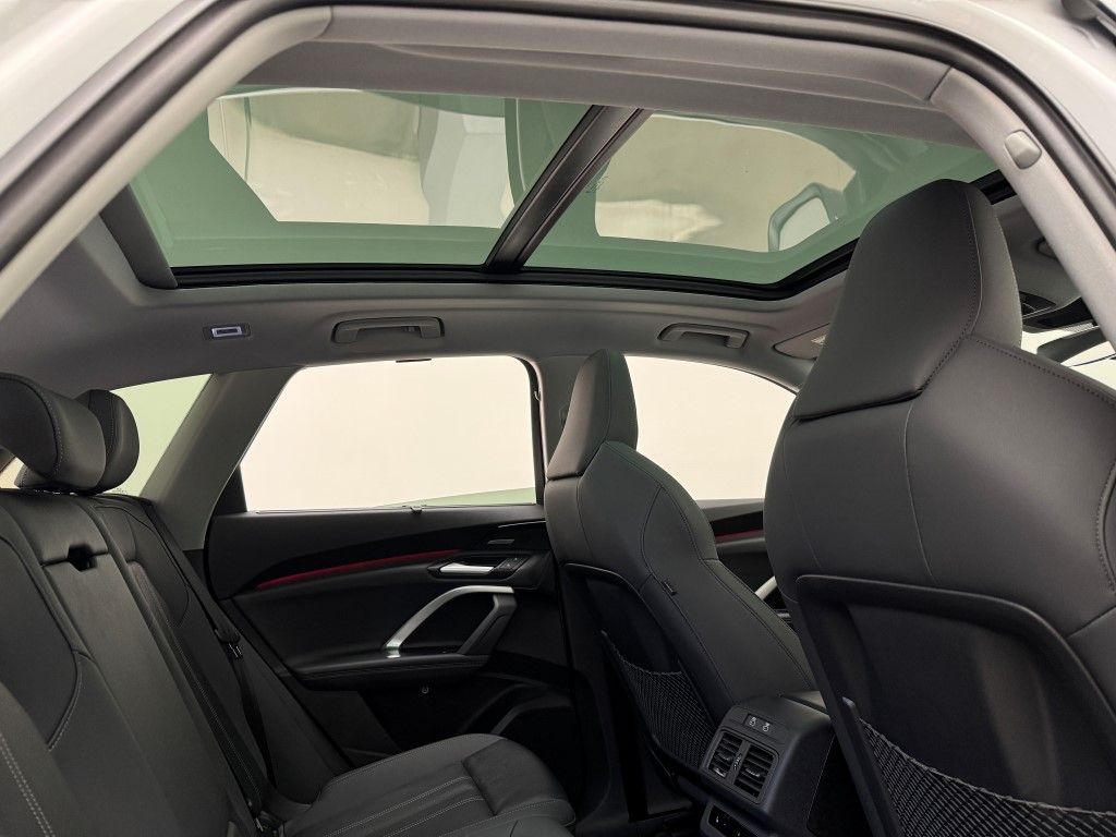 Thumbnail: 2025 Audi Q5 - 15