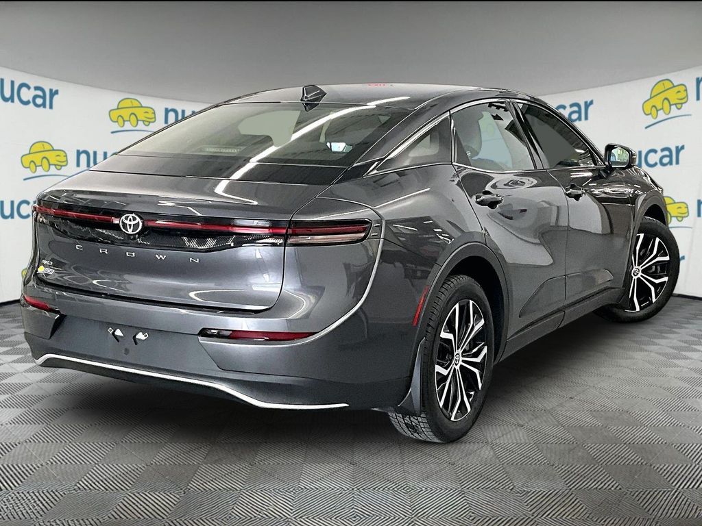 2023 Toyota Crown — photo 6