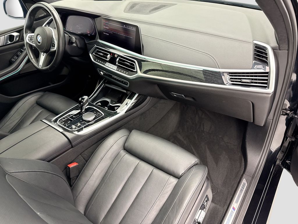 Thumbnail: 2021 BMW X7 - 16