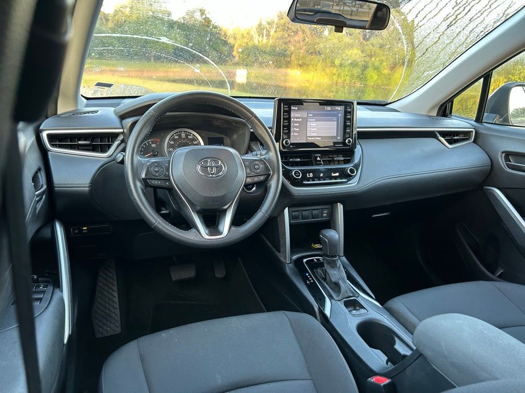 Thumbnail: 2022 Toyota Corolla Cross - 12