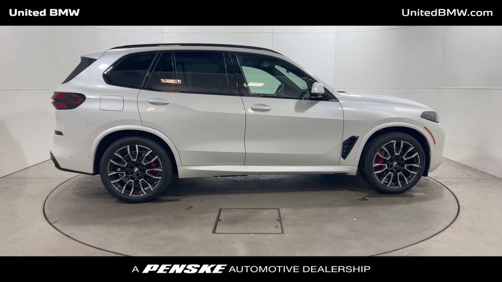 2025 BMW X5 xDrive50e 9