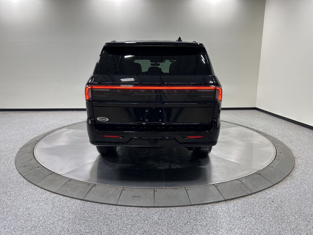 new 2026 Lincoln Navigator car, priced at $105,615