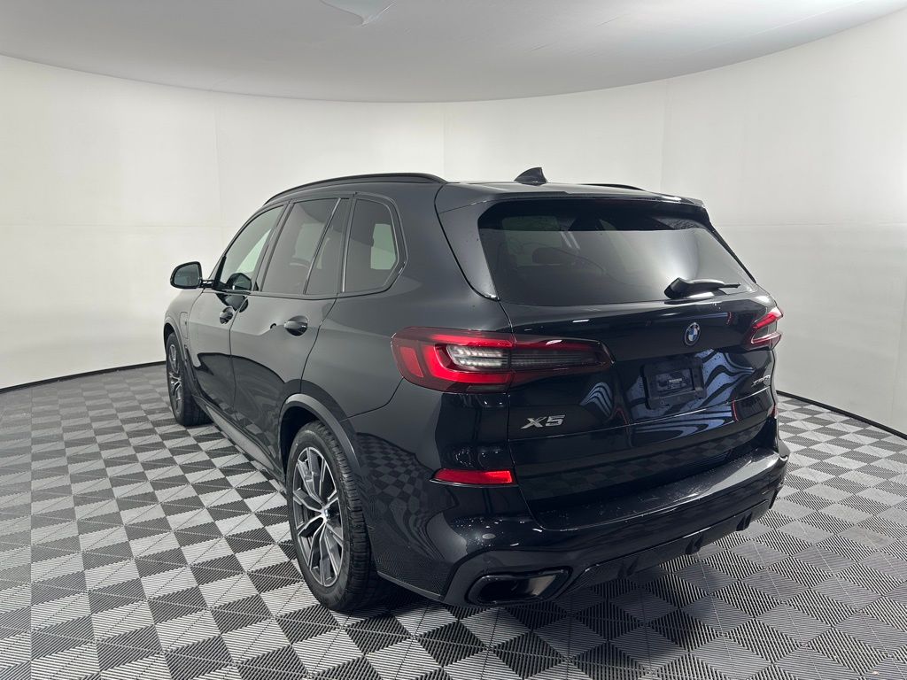 Thumbnail: 2023 BMW X5 - 7
