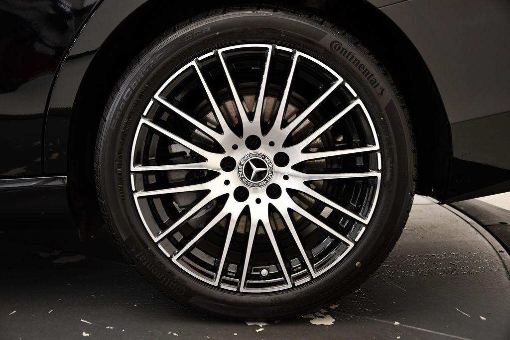 Thumbnail: 2025 Mercedes-Benz C-Class - 14