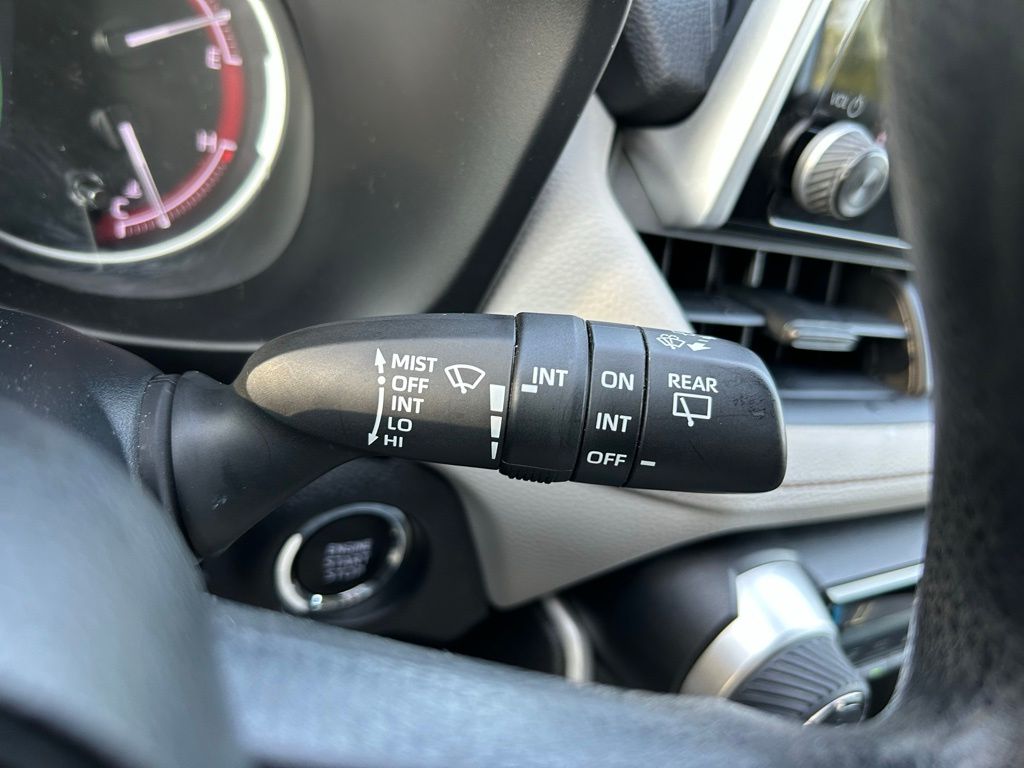 Thumbnail: 2023 Toyota RAV4 - 21