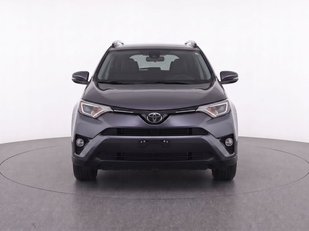 Thumbnail: 2017 Toyota RAV4 - 8
