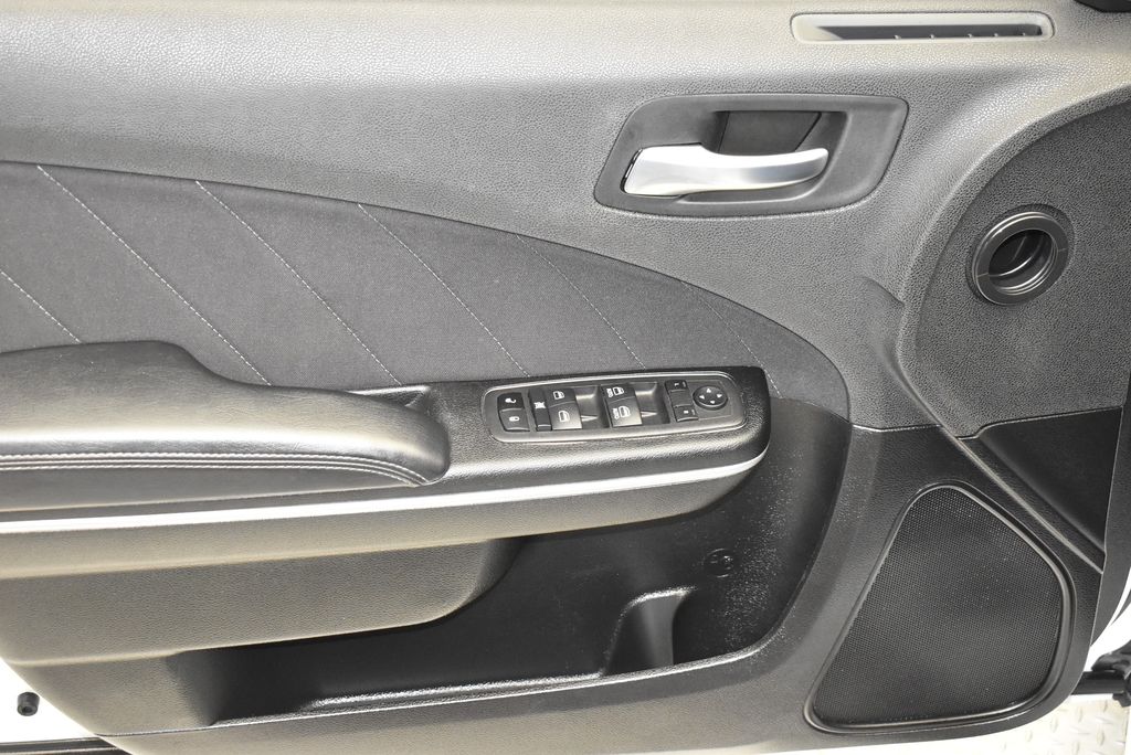 2023 Dodge Charger SXT 10
