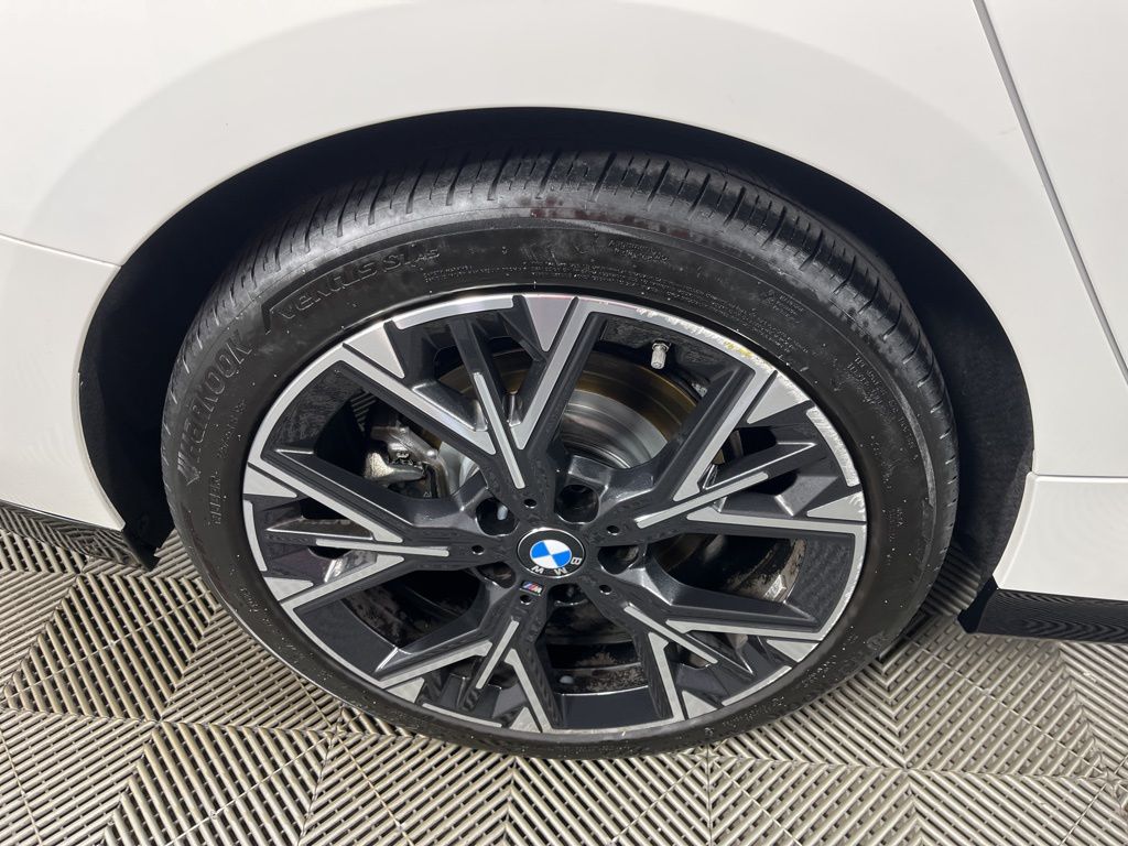 Thumbnail: 2025 BMW 2 Series - 13