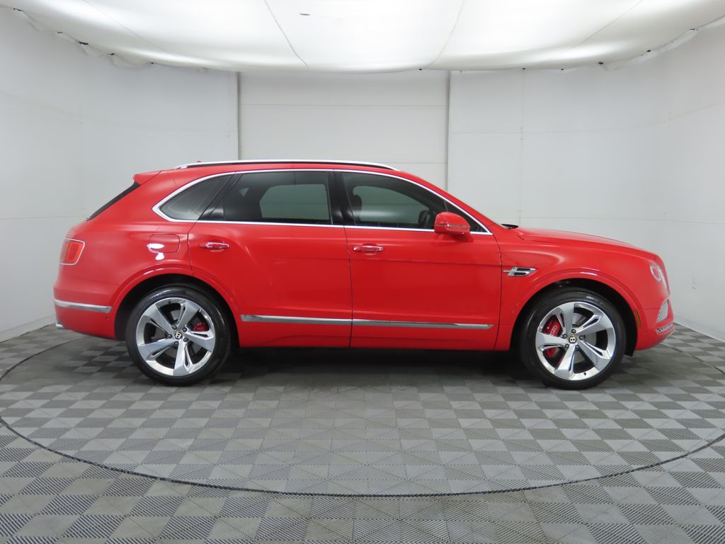 Thumbnail: 2019 Bentley Bentayga - 4