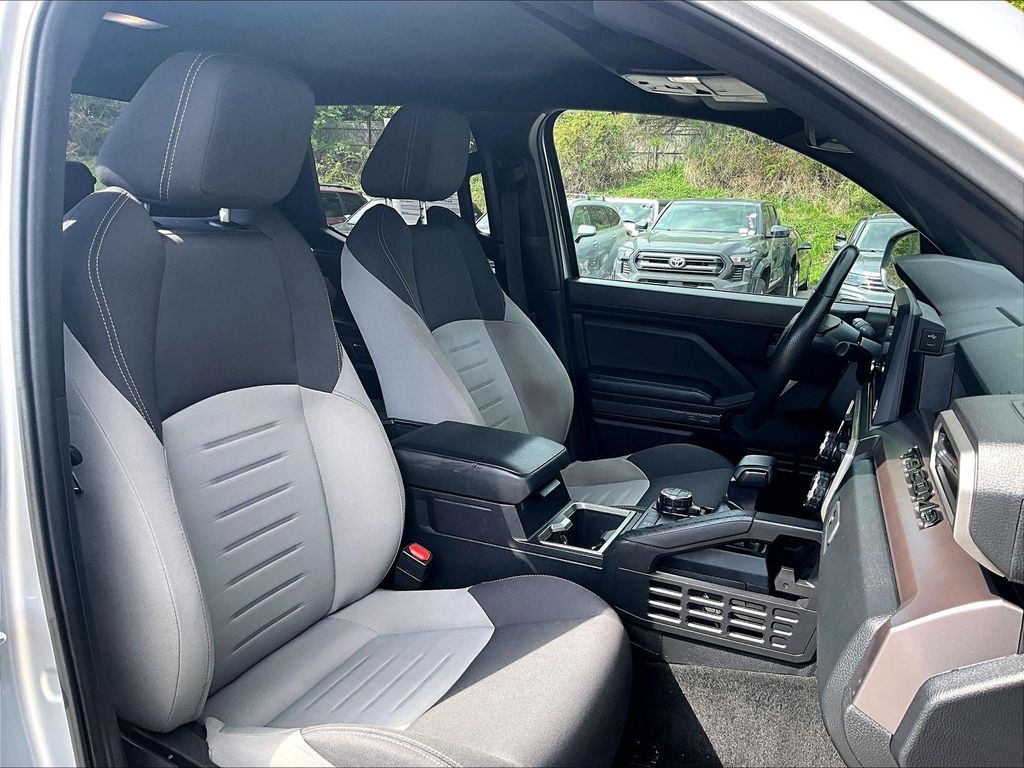 2024 Toyota Tacoma — photo 11