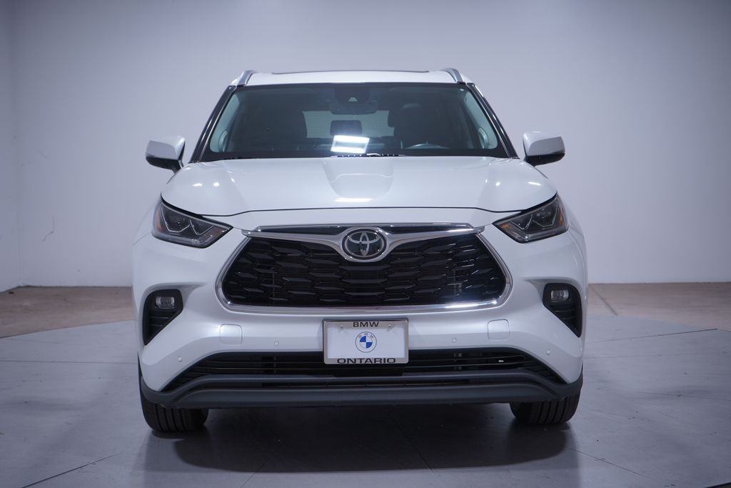 Thumbnail: 2023 Toyota Highlander - 4