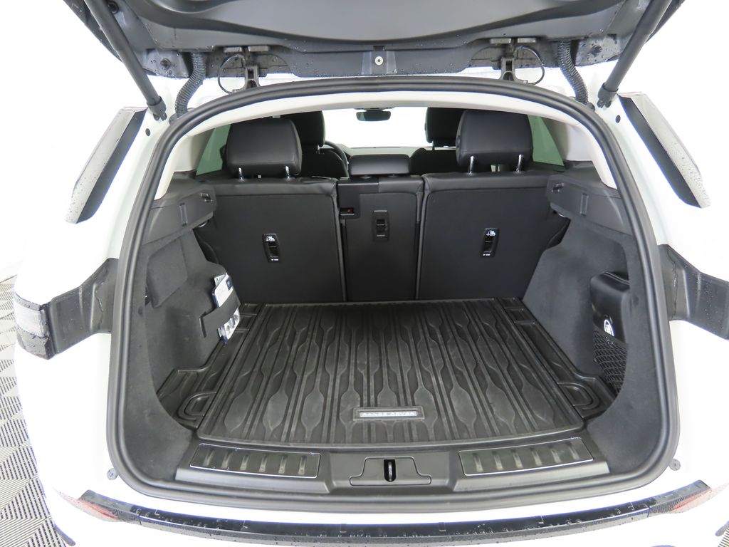 Thumbnail: 2024 Land Rover Range Rover Evoque - 27