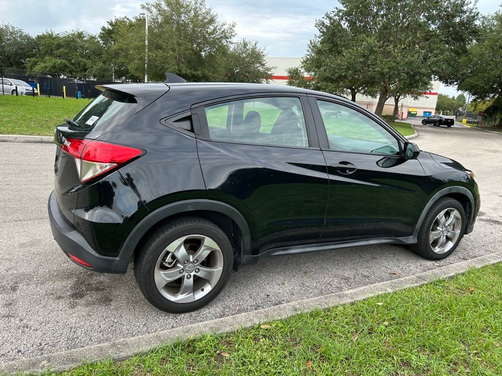 2022 Honda HR-V LX 5