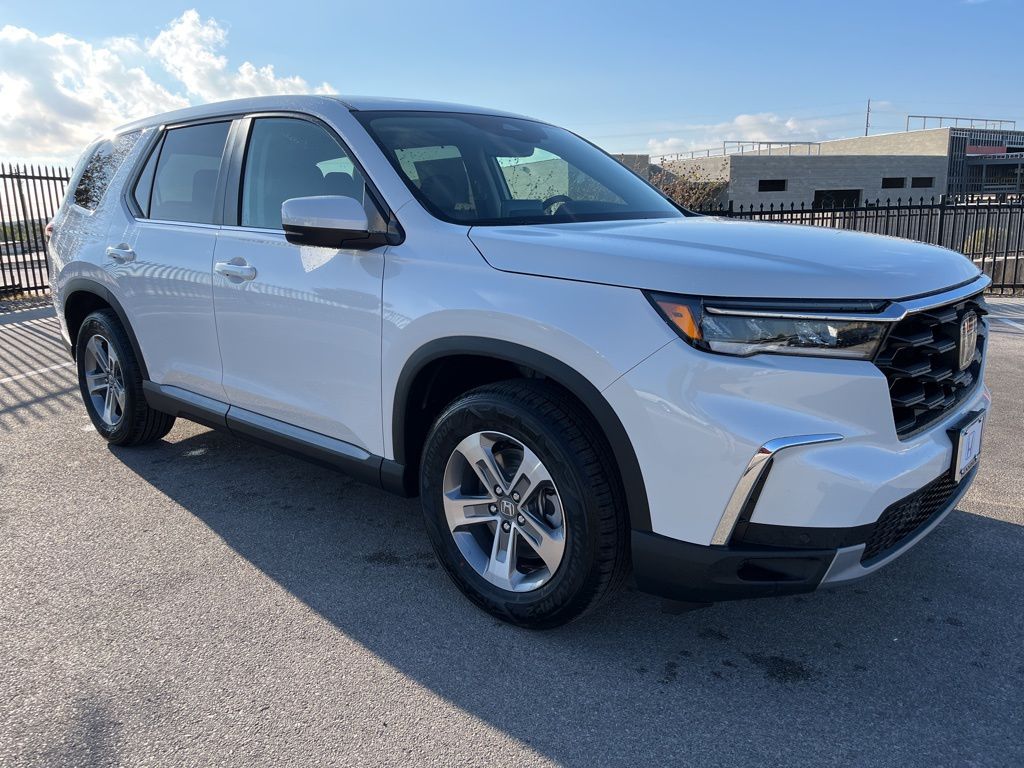 Thumbnail: 2025 Honda Pilot - 2