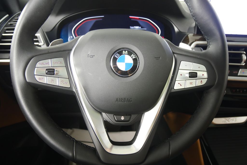 Thumbnail: 2025 BMW X4 - 21