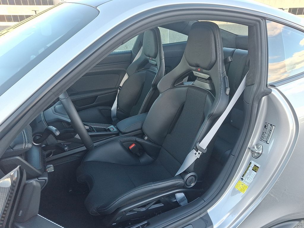 Thumbnail: 2026 Porsche 911 - 5