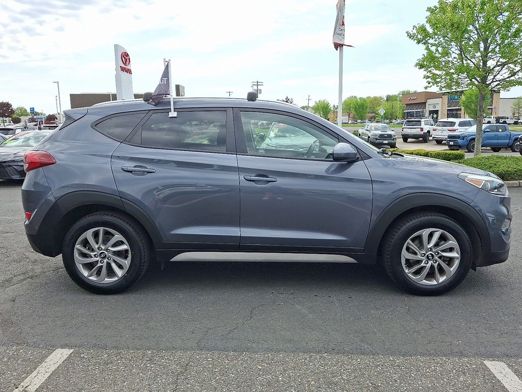 Thumbnail: 2018 Hyundai Tucson - 7