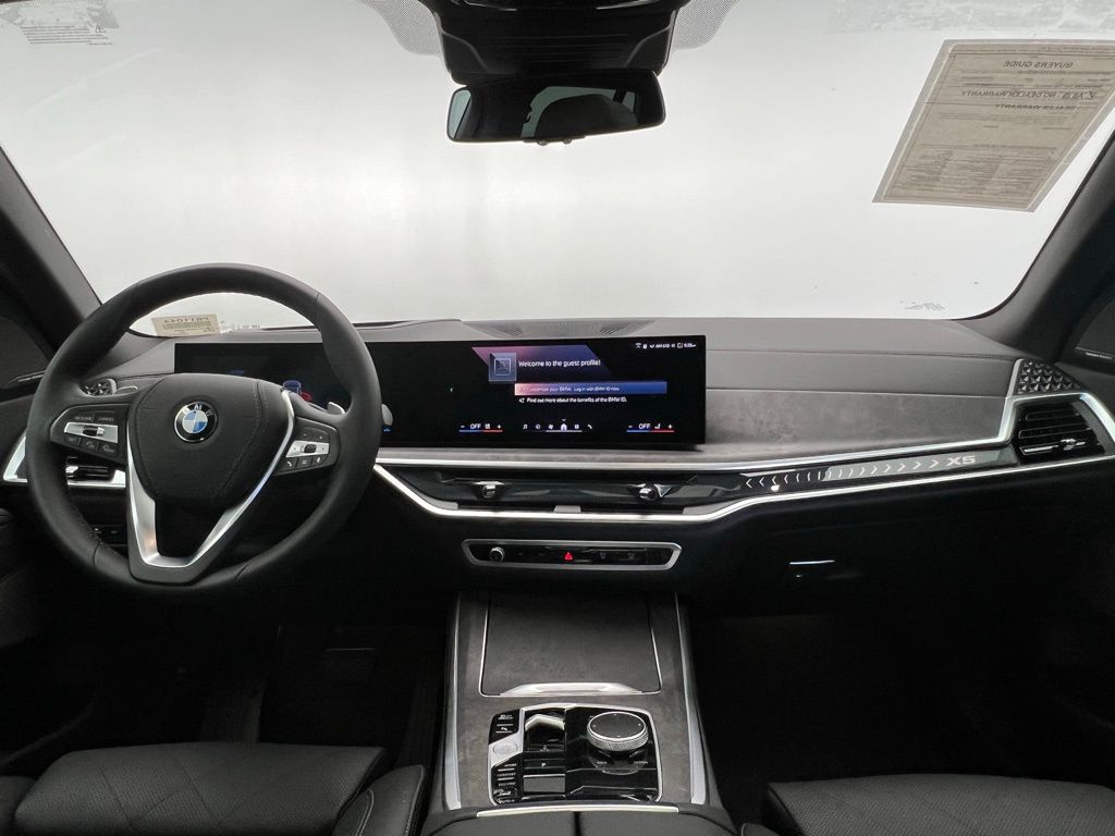 Thumbnail: 2025 BMW X5 - 10