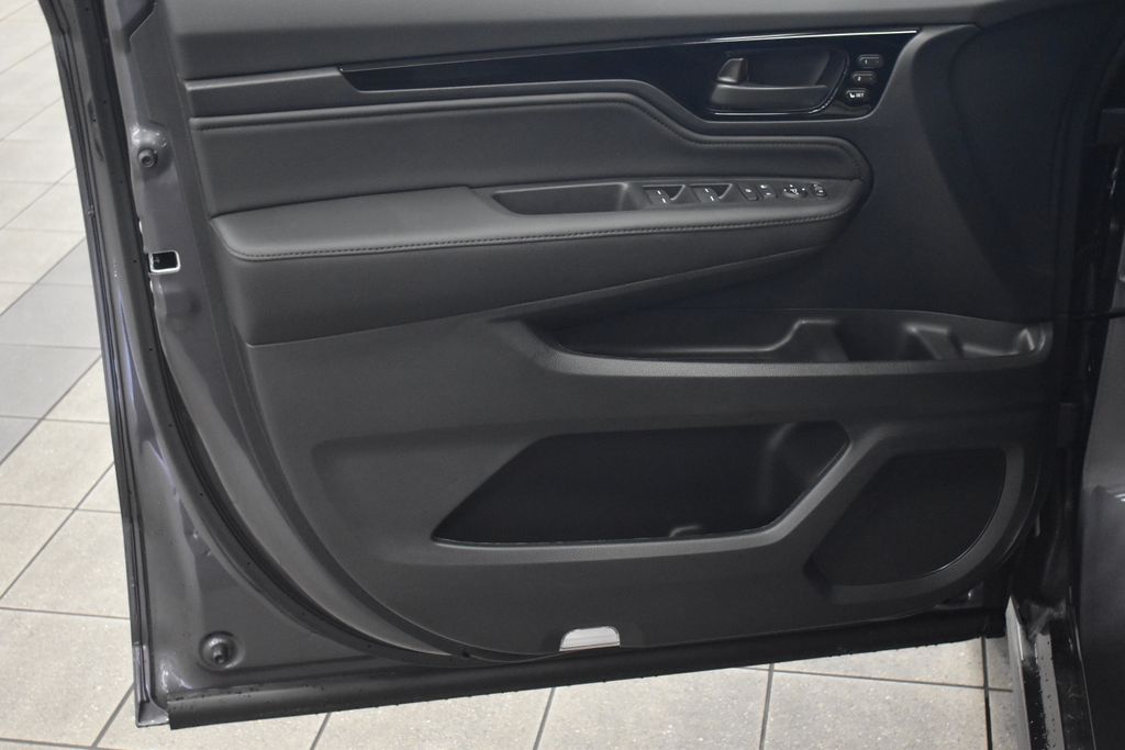 Thumbnail: 2026 Honda Odyssey - 8