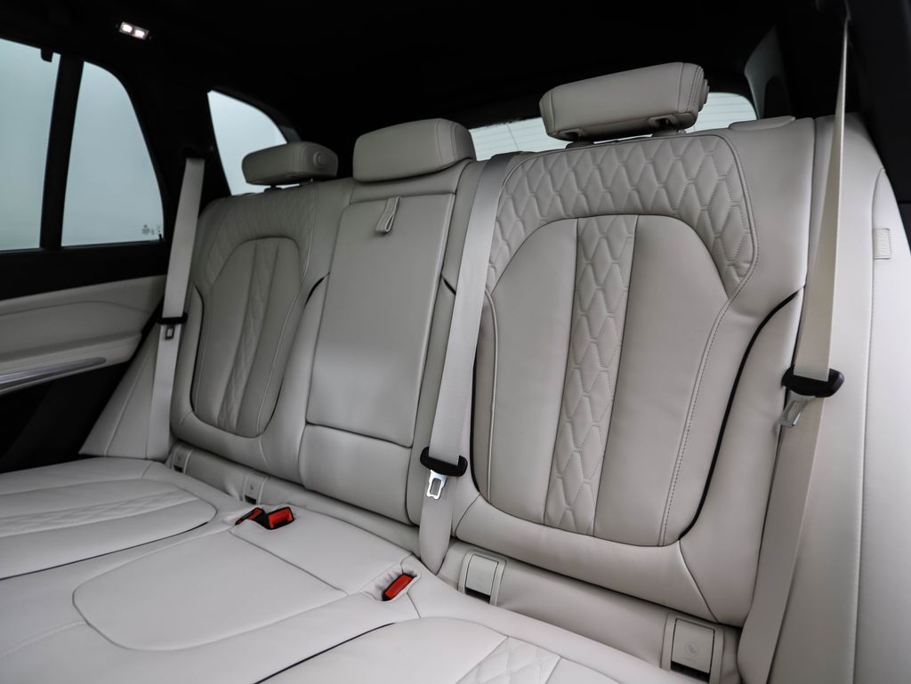 Thumbnail: 2026 BMW X5 - 24