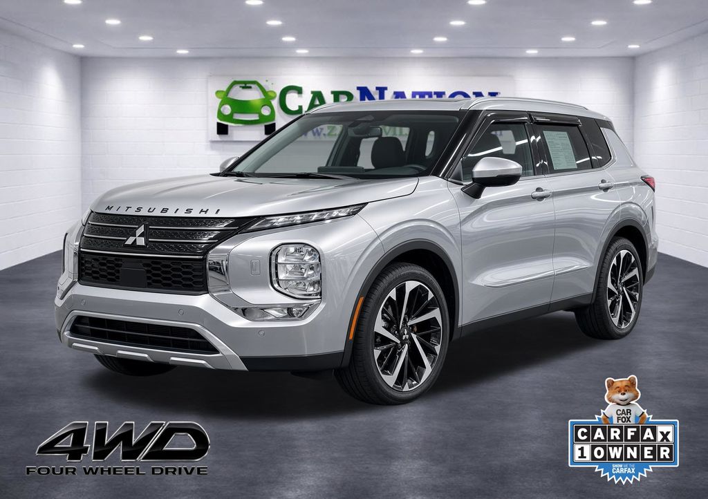 Silver 2022 Mitsubishi Outlander SUV / Crossover All-Wheel Drive Continuously Variable Transmission