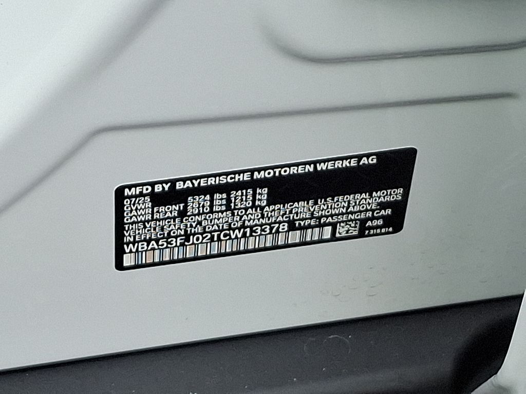 Thumbnail: 2026 BMW 5 Series - 10