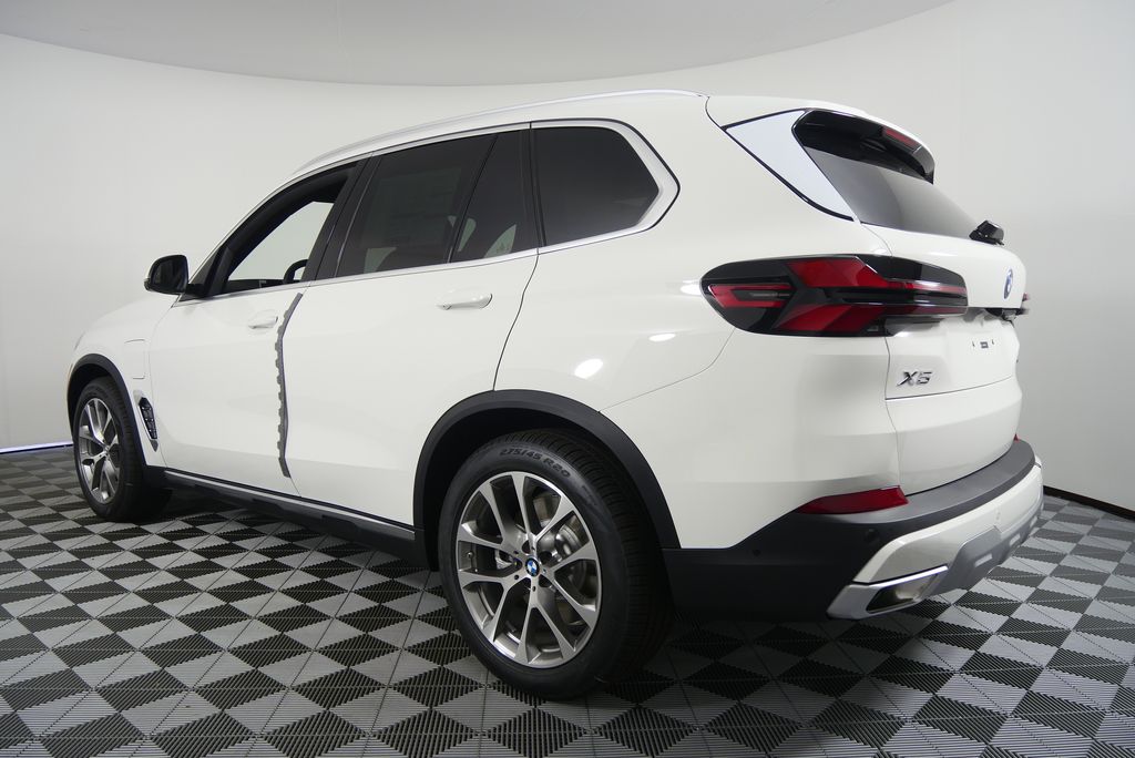 Thumbnail: 2026 BMW X5 - 5