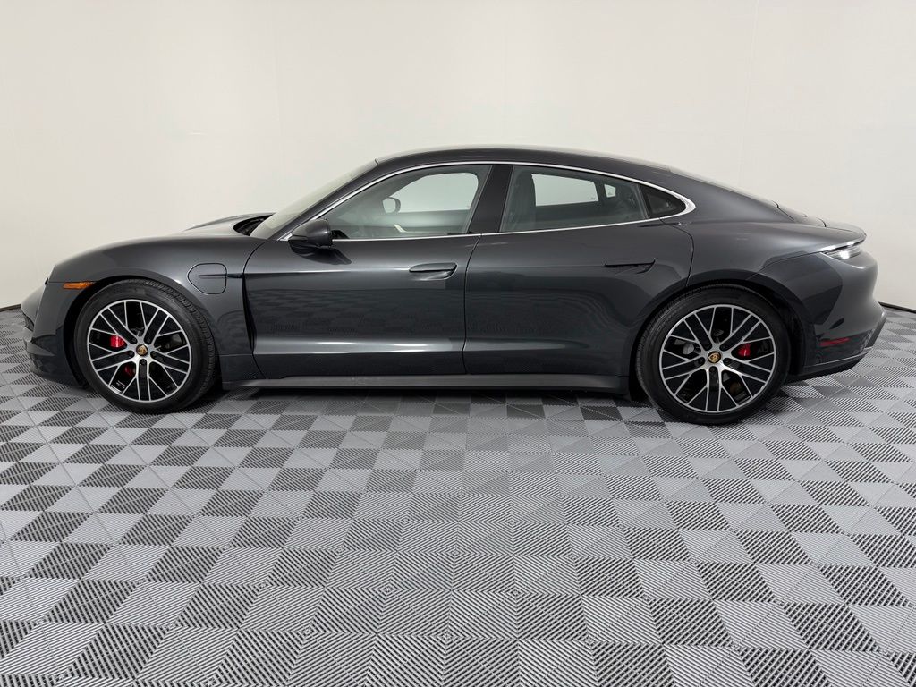Thumbnail: 2021 Porsche Taycan - 2