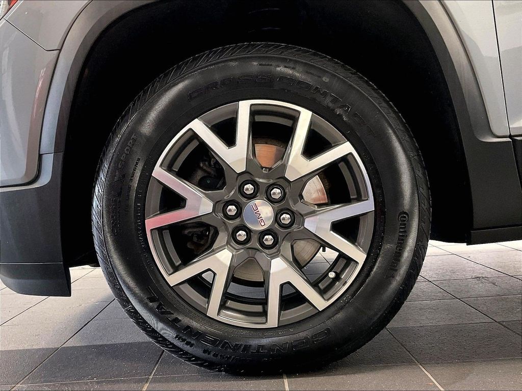 2023 GMC Acadia — photo 7