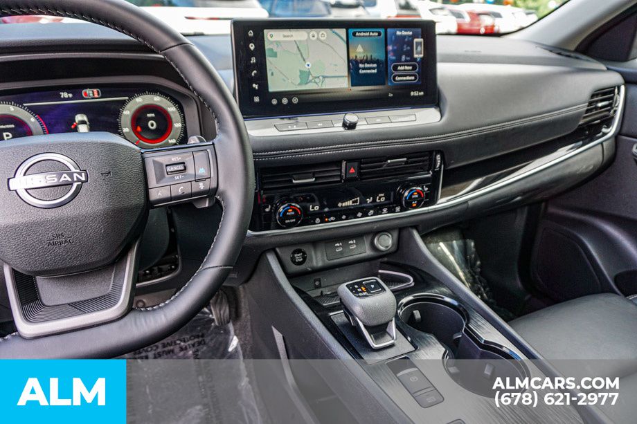 Used 2026 Black Nissan SL image 32