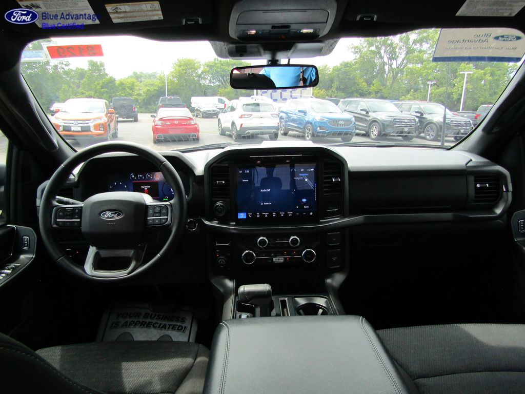 View vehicle photo 5