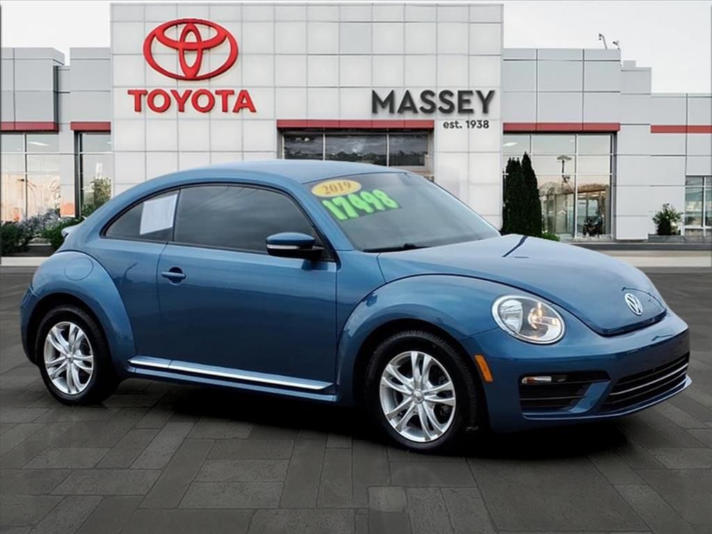 2019 Volkswagen Beetle 2.0T S Hatchback FWD
