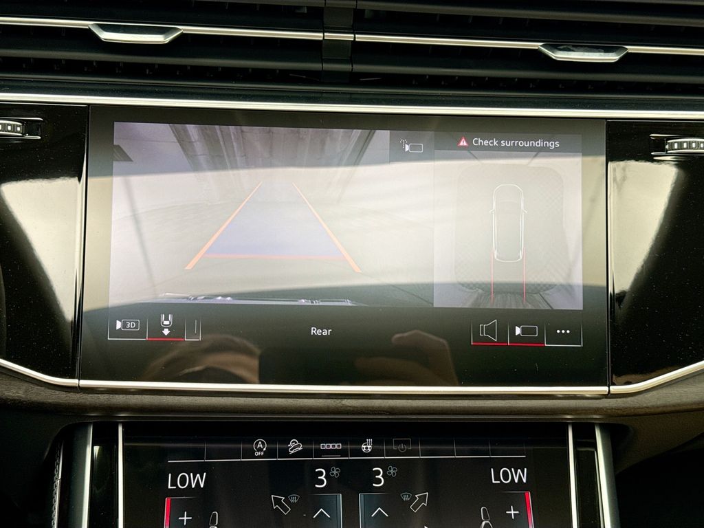 Thumbnail: 2026 Audi Q7 - 15