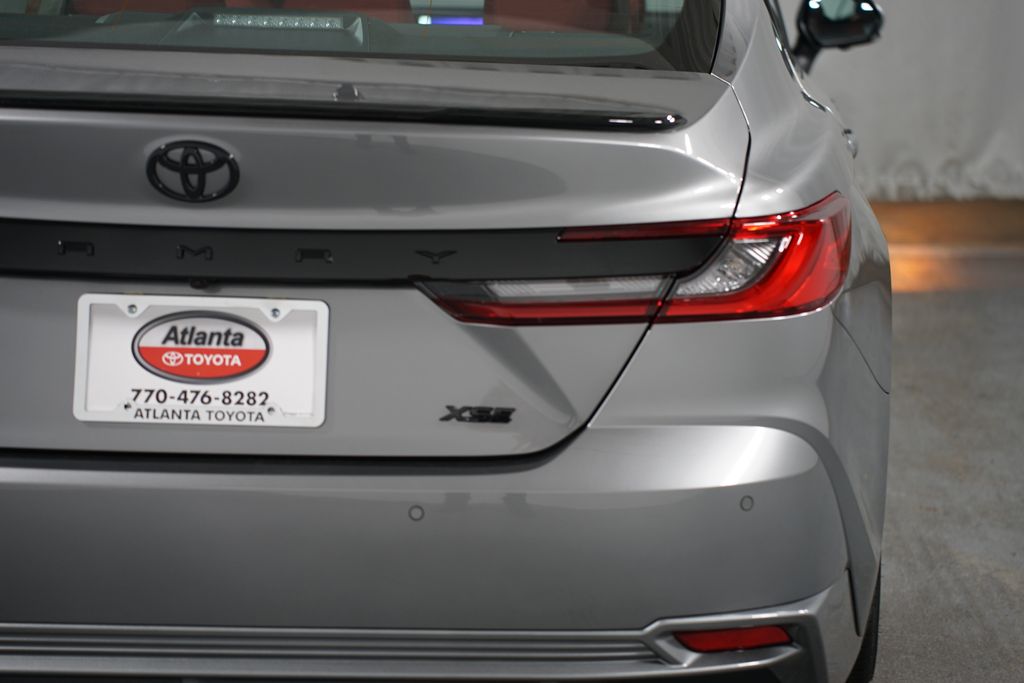 Thumbnail: 2025 Toyota Camry - 10