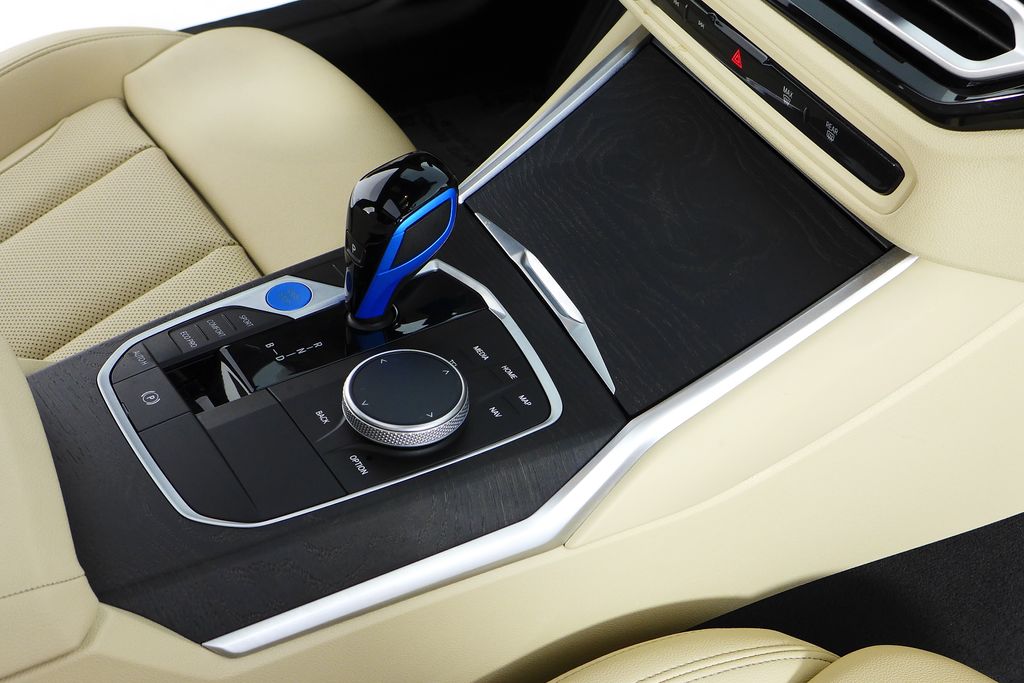 Thumbnail: 2023 BMW i4 - 15